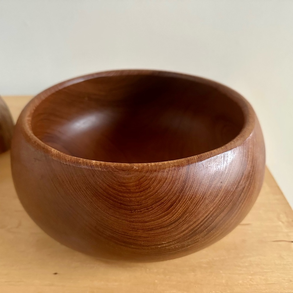 Large Vintage Teak Bowl Beauty